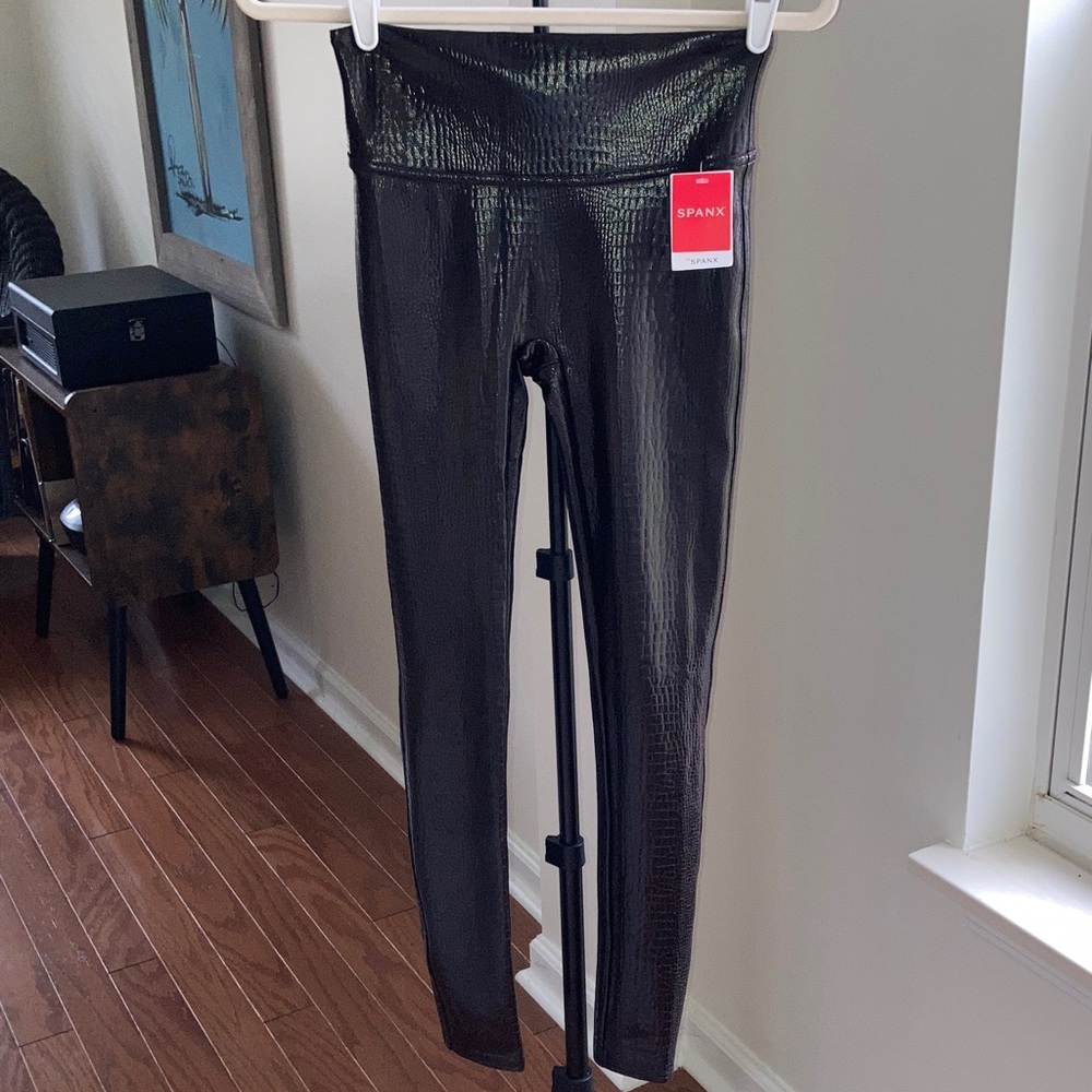 SPANX Glossy Brown/Black Crocodile pattern Leggings (S) **Discount Shipping**